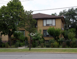 2259 Kipling Ave in Toronto, ON - Building Photo