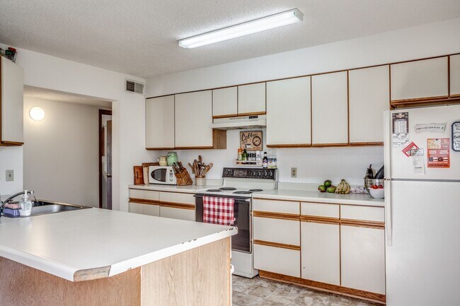 700 SE 8th St in Minneapolis, MN - Building Photo - Building Photo