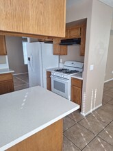 2241 La Mark Ave in Las Vegas, NV - Building Photo - Building Photo
