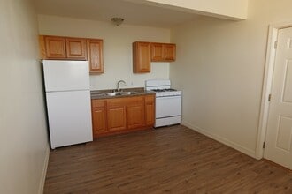 8103 S Loomis Blvd in Chicago, IL - Building Photo - Building Photo