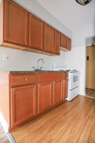 458 W Briar Pl, Unit #203 Apartments