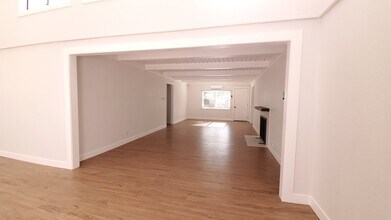 2309 Barcelona Way in Sacramento, CA - Building Photo - Building Photo