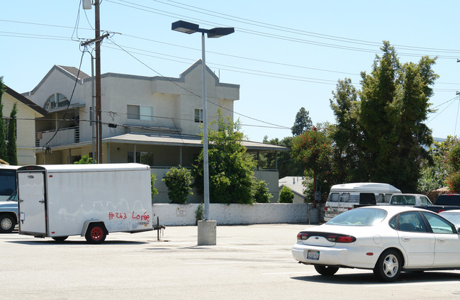 515 W Doran St in Glendale, CA - Building Photo - Building Photo