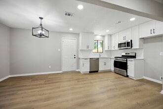 4442 Oak Shadows Dr in Houston, TX - Building Photo - Building Photo