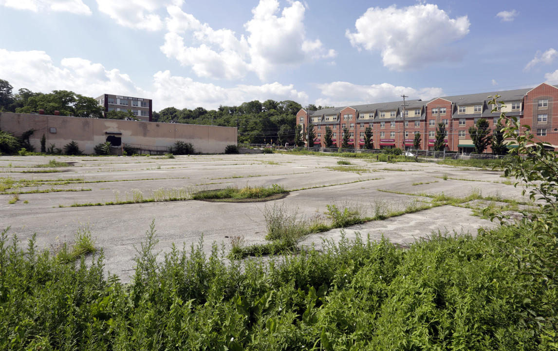 Ridge Flats in Philadelphia, PA - Building Photo