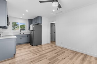 2300 E Commonwealth Ave in Fullerton, CA - Building Photo