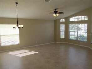 1524 Maximilian Dr in Zephyrhills, FL - Building Photo - Building Photo