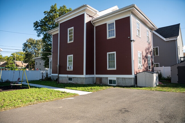 138 Putnam St in New Haven, CT - Building Photo - Building Photo
