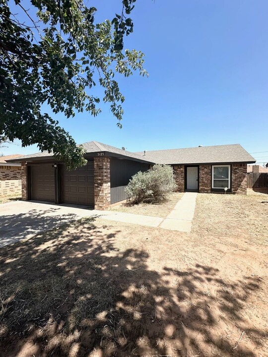 5125 Sunnyside Dr in Midland, TX - Building Photo
