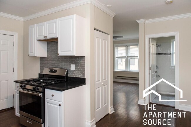 property at 3817.5 N Greenview Ave
