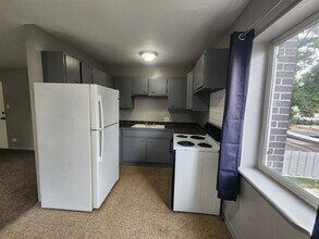 1994 Elmira St in Aurora, CO - Foto de edificio - Building Photo