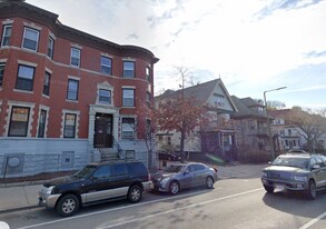 107 Columbia Rd in Boston, MA - Building Photo