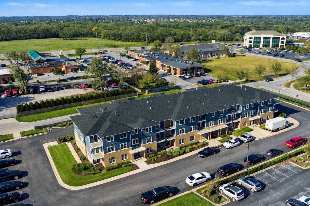 McHenry Commons in McHenry, IL - Building Photo