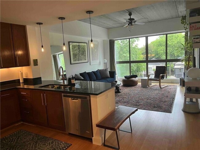 property at 563 Memorial Dr SE
