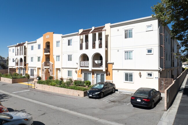 MASON (10227) APT in Chatsworth, CA - Building Photo - Building Photo