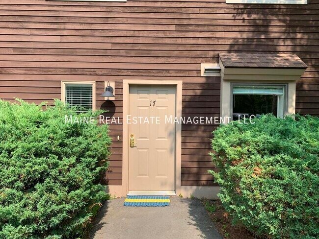 3 Hubbard Farms Rd in Orono, ME - Building Photo - Building Photo