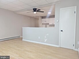 110 N Main St in Sellersville, PA - Building Photo