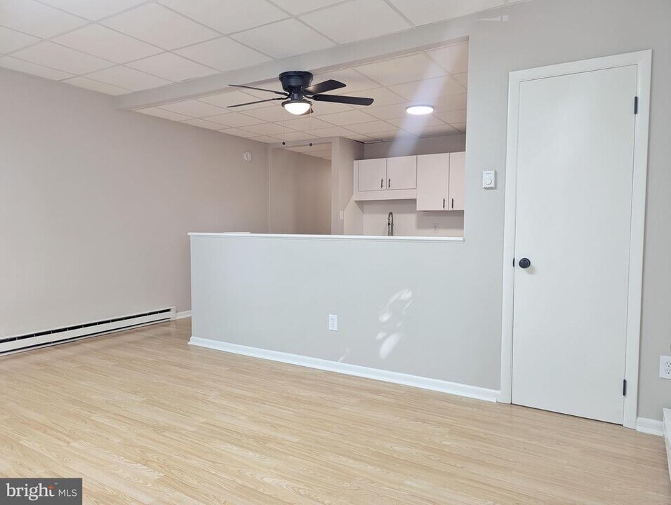 110 N Main St in Sellersville, PA - Building Photo