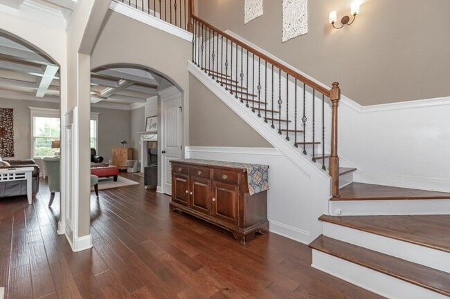 property at 5461 Everlook Cir