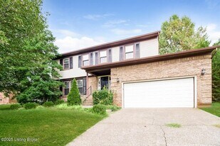 8105 Thornwood Rd in Louisville, KY - Building Photo