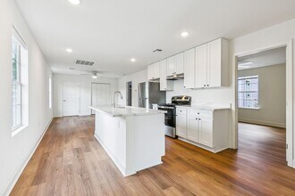 2322 St Andrew St in New Orleans, LA - Building Photo - Building Photo