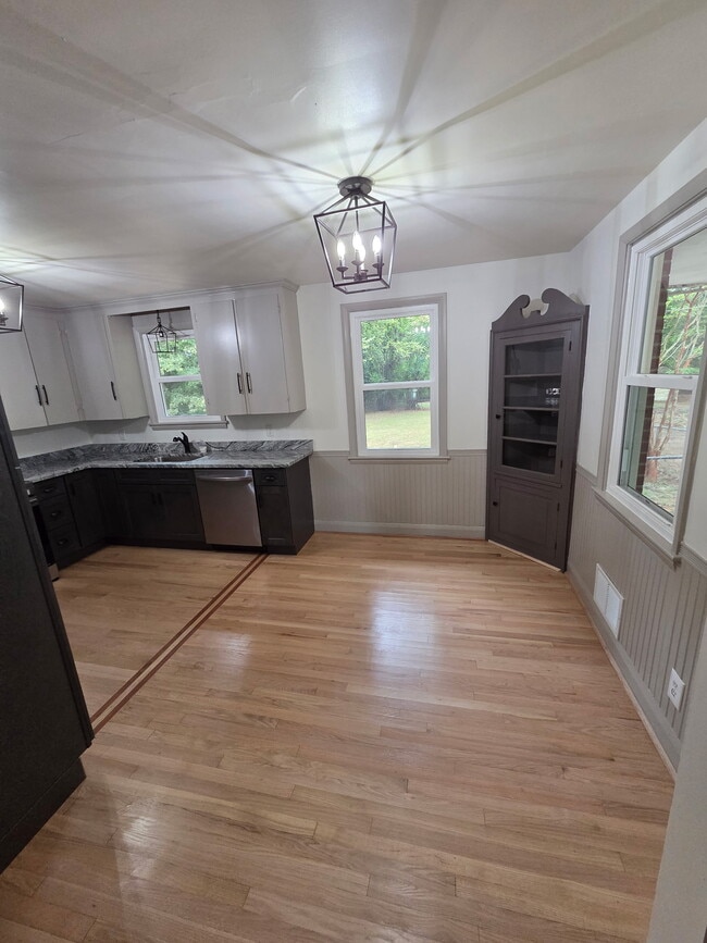 331 Amelon Rd in Madison Heights, VA - Building Photo - Building Photo