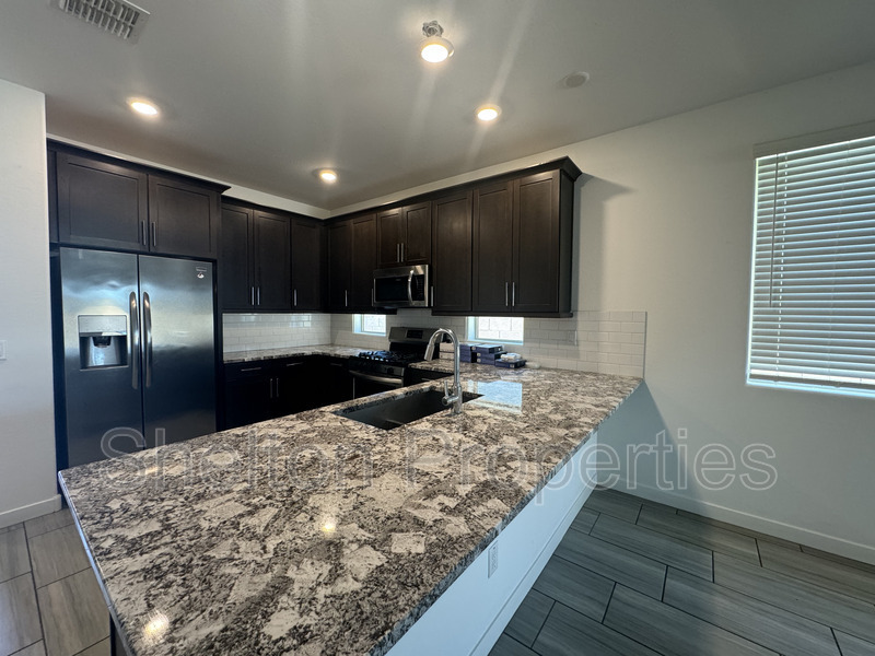 4027 S 96th Dr in Tolleson, AZ - Foto de edificio