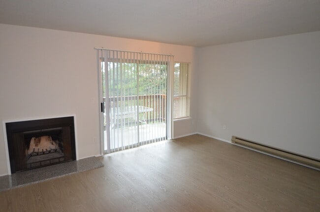 500 National Ave N in Bremerton, WA - Building Photo - Building Photo