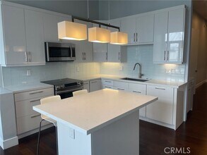 175 S Lake Ave-Unit -419 in Pasadena, CA - Building Photo - Building Photo