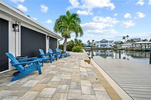 10 Clearview Blvd in Fort Myers Beach, FL - Building Photo