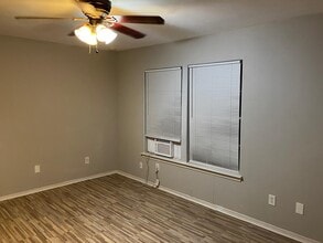 1105 Haynes St, Unit 1105 Haynes in San Marcos, TX - Building Photo - Building Photo