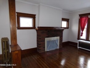 10 S Park Dr in Gloversville, NY - Building Photo - Building Photo