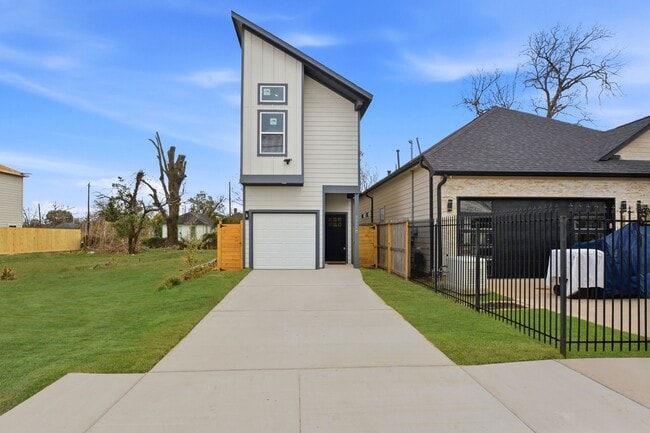 property at 3320 Francis St