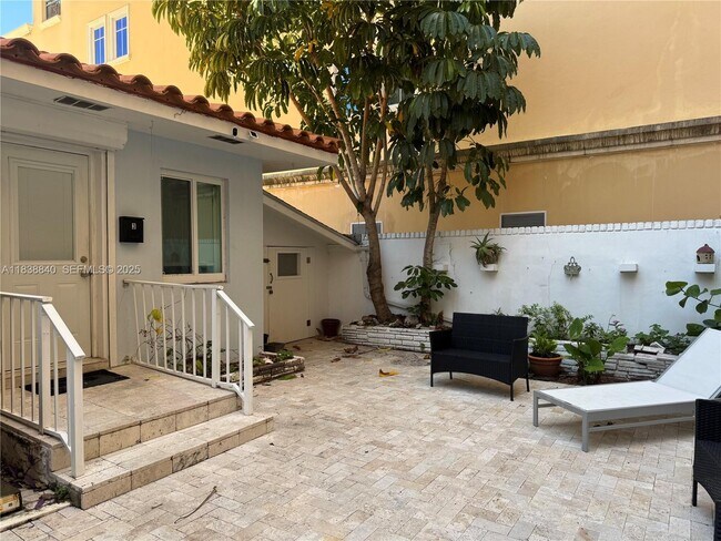 property at 323 New Mexico St