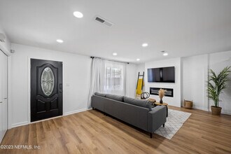 4411 Hartman Rd in Jacksonville, FL - Building Photo - Building Photo