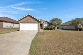 472 Prairie Field Dr in Tuscaloosa, AL - Building Photo - Building Photo