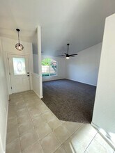 824 Fountain Cir in Redding, CA - Building Photo - Building Photo