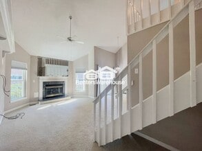 2304 Beach Haven Dr, Unit 301 in Virginia Beach, VA - Foto de edificio - Building Photo