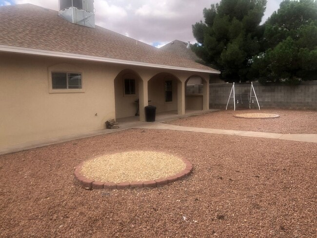 3306 Robert H Bradley Dr in Alamogordo, NM - Building Photo - Building Photo