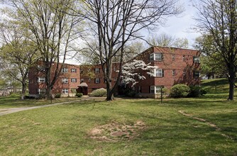 Oak Gardens Apartments in Doylestown, PA - Building Photo - Building Photo