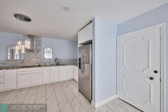 5720 NE 22nd Way in Fort Lauderdale, FL - Building Photo - Building Photo