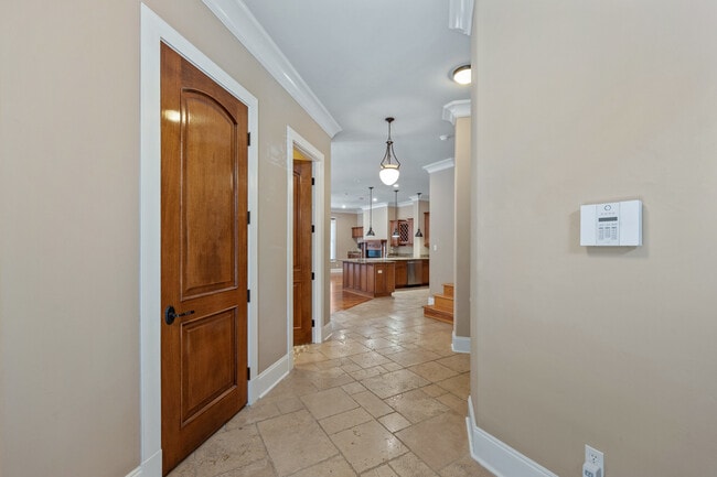 1836 Ashley Hall Way in Tallahassee, FL - Foto de edificio - Building Photo
