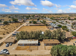 11393 Lee Ave, Unit 11389 Lee Ave in Adelanto, CA - Foto de edificio - Building Photo