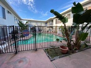 11939 Albers St, Unit 18 in Los Angeles, CA - Building Photo - Building Photo