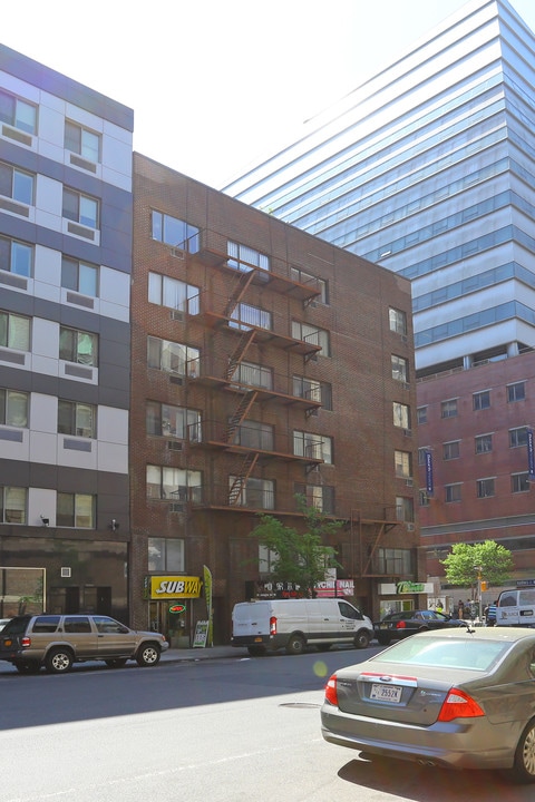 61 Lexington Ave in New York, NY - Building Photo