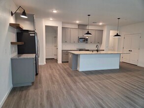 12196 Grey Crow Cir in Rancho Cordova, CA - Building Photo - Building Photo