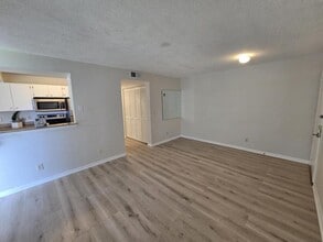 11526 Westwood Blvd in Orlando, FL - Foto de edificio - Building Photo