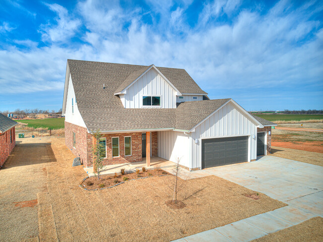 209 Carlow Wy in Yukon, OK - Building Photo - Building Photo