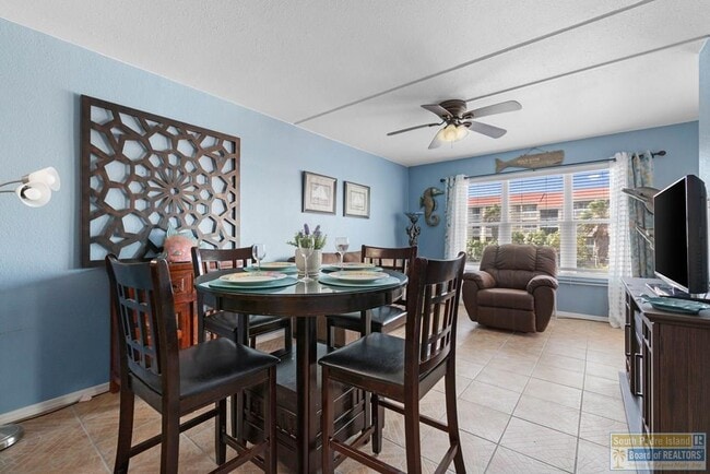 130 Padre Blvd in South Padre Island, TX - Building Photo - Building Photo