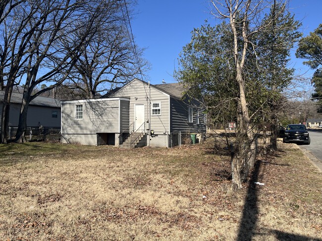 1800 W 18th St in North Little Rock, AR - Building Photo - Building Photo